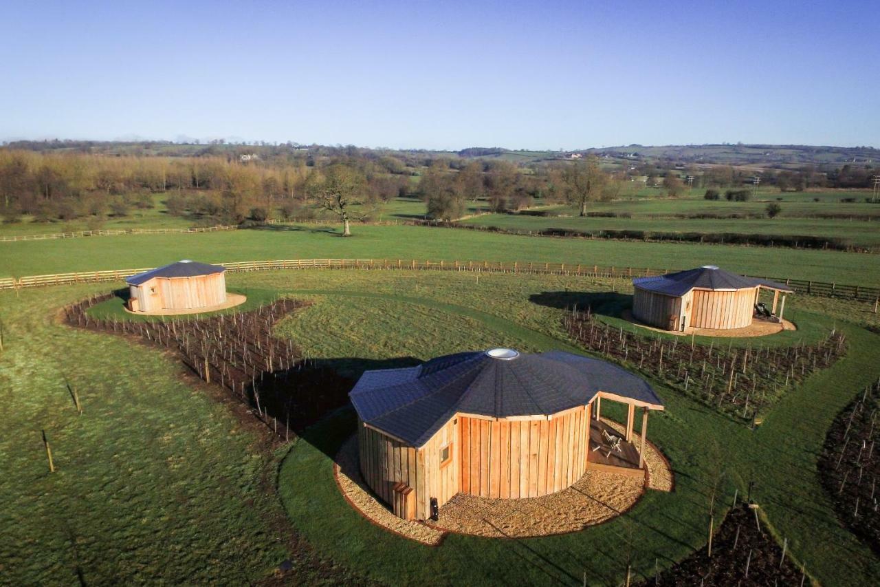 Nether Farm Roundhouses - Henmore Water & Sturston Winds With Hot Tubs - Bradley Wood No Hot Tub Ashbourne  Dış mekan fotoğraf